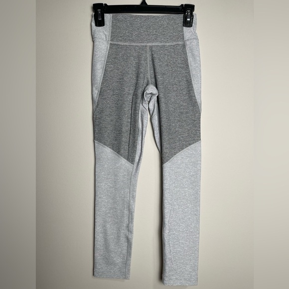 NWT Outdoor Voices 3/4 Two-Tone Women's Leggings - Picture 2 of 10
